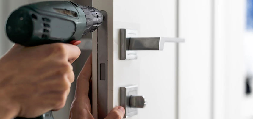 Locksmith For Lock Replacement Near Me in Homestead, FL
