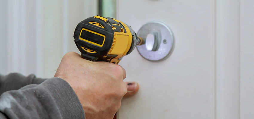 Street Locksmith For Smart Lock Repair in Homestead, FL