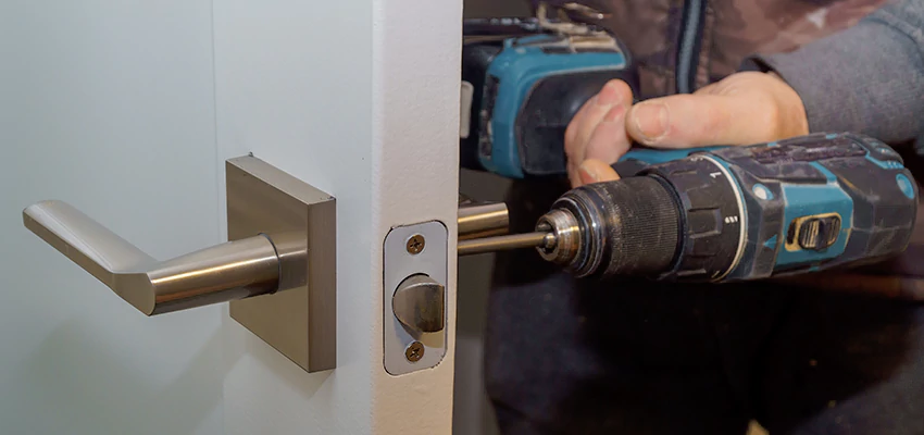 Broken Door Handle Lock Repair in Homestead, Florida